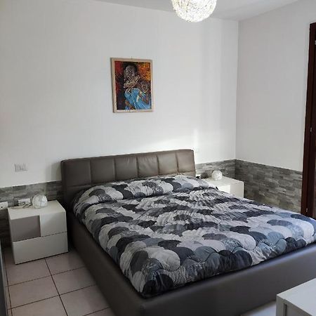 Vico Stazione Apartment Uta Экстерьер фото